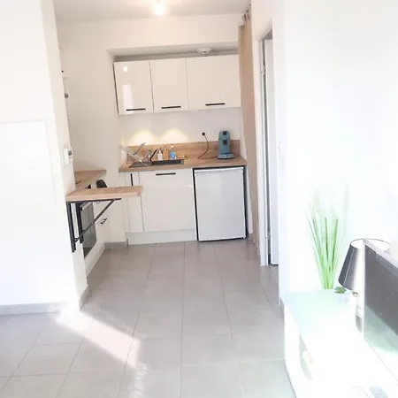 Entier - T2 Confort - - Balcon Amenage