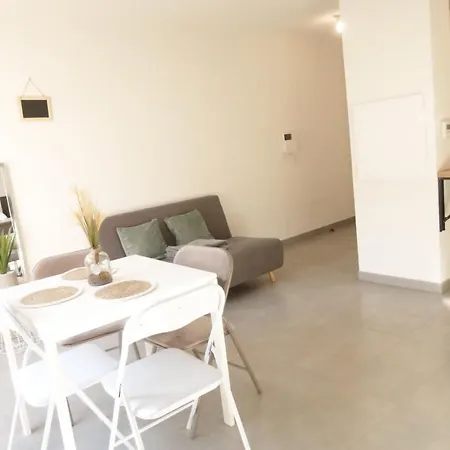 Entier - T2 Confort - - Balcon Amenage