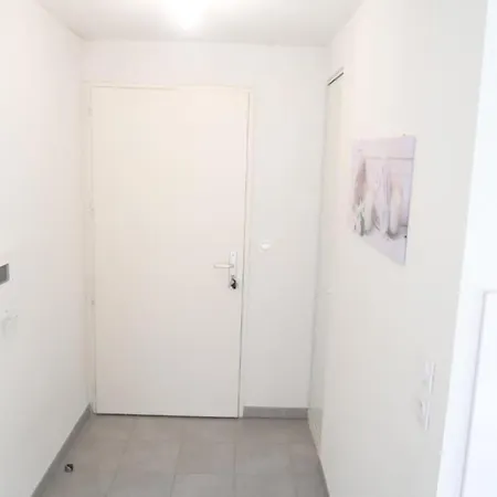 Entier - T2 Confort - - Balcon Amenage Apartamento
