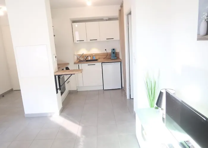 Entier - T2 Confort - - Balcon Amenage